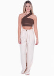 Crop top strapless con cut out y cargadera en diagonal color café para mujer - Flashy