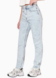 Mom jean tiro alto color azul, denim para mujer - Flashy