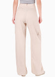 Pantalón en tela tipo lino wide leg con tapas tipo cargo color beige para mujer - Flashy