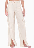 Pantalón recto tipo lino, con bolsillos cargo y abertura en bota color beige para mujer - Flashy