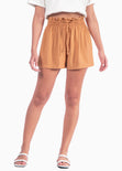 Short de tiro alto con elástico en cintura color camel, café para mujer - Flashy