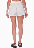 Short de tiro alto con elástico en cintura color beige, marfil, blanco para mujer - Flashy