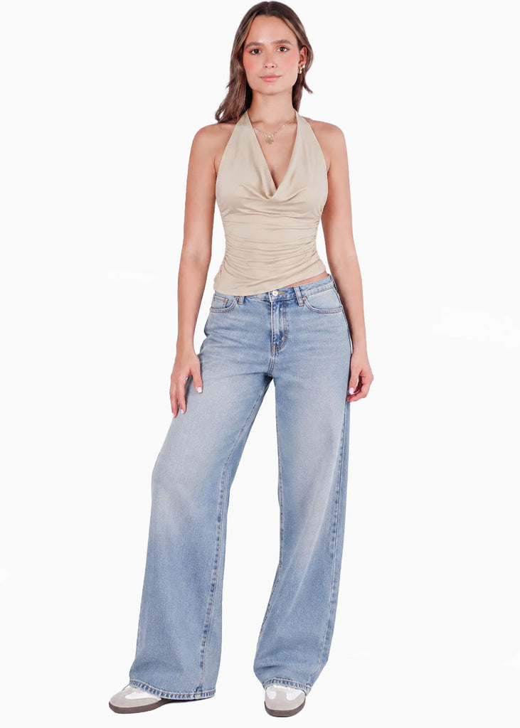 Blusa halter asimétrica con escote en espalda de color beige - EGIPTO