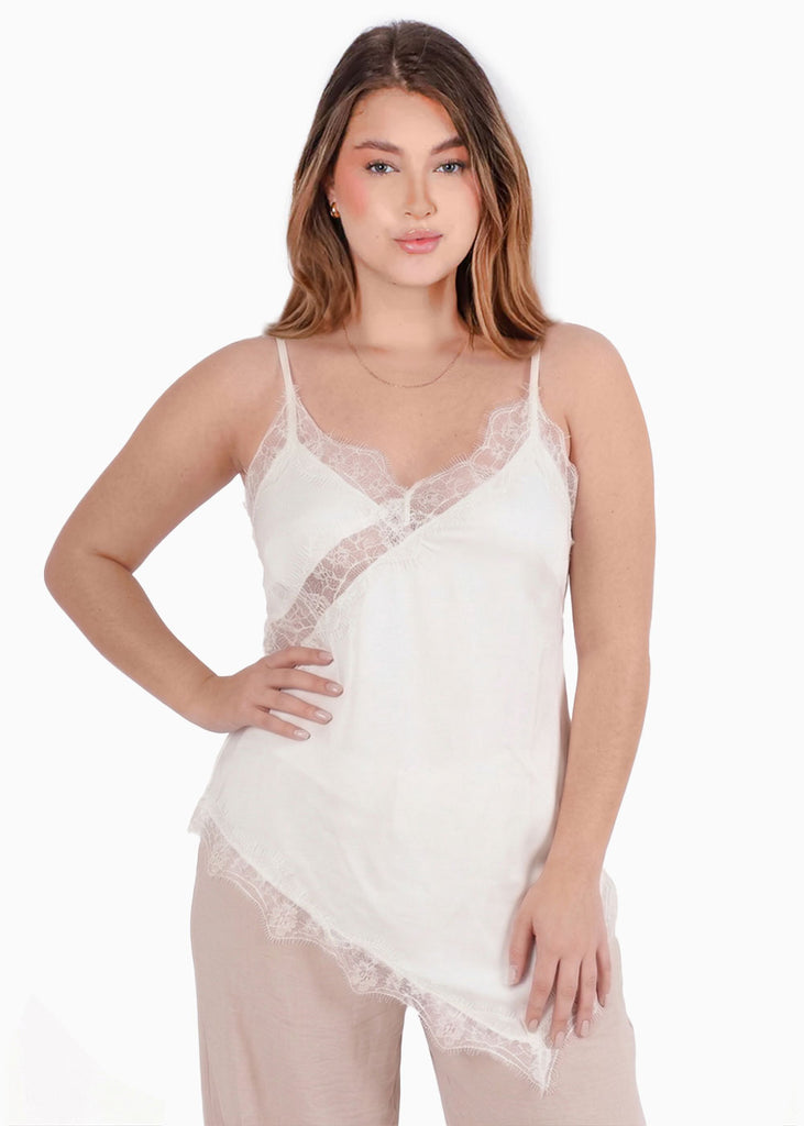 Blusa asimétrica con detalles de encaje - HERMOSILLO