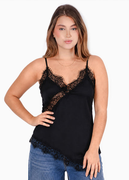 Blusa asimétrica con encaje - DAMIANA