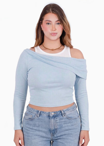 Blusa asimétrica de manga larga con tank top en la parte inferior  - PUEBLA