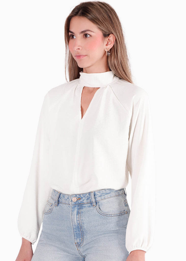 Blusa con cuello alto y mangas largas con volumen color blanco, marfil para mujer - Flashy