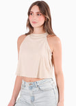 Blusa corta cuello halter con anudado y abertura en espalda color beige para mujer - Flashy