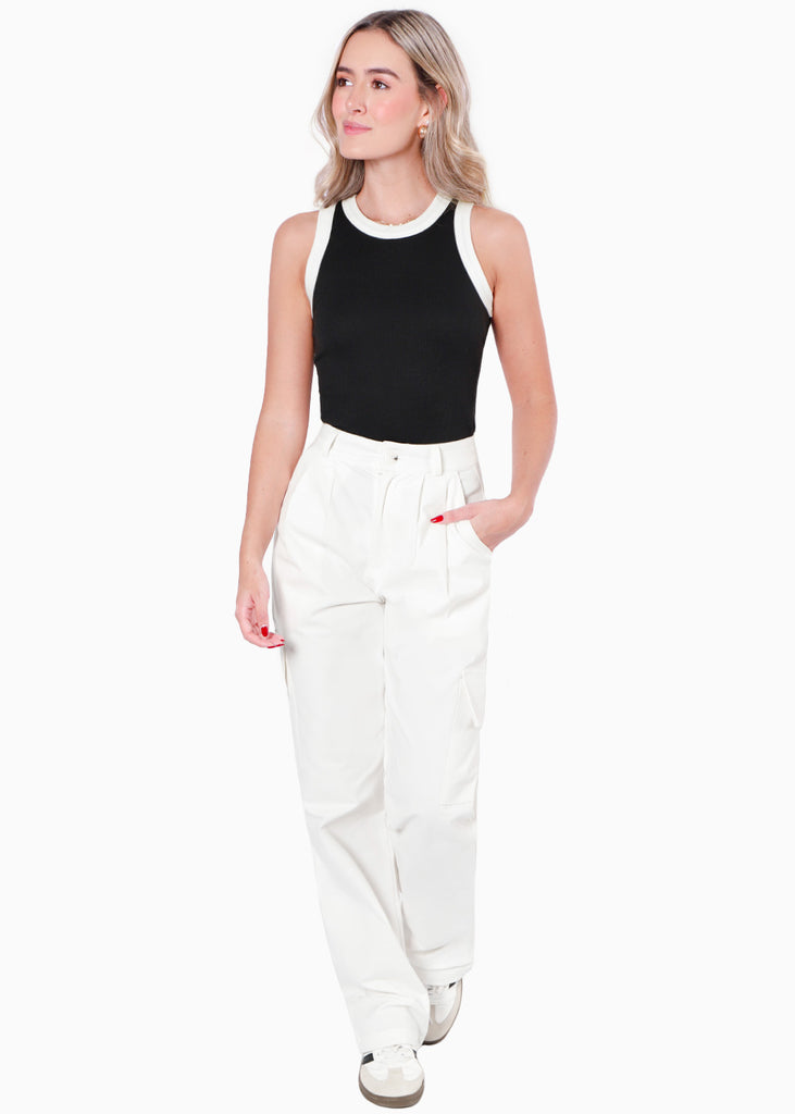 Blusa corta sin mangas con cuello halter y sesgos en contraste color negro para mujer - Flashy