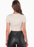 Blusa crop manga corta con efecto brillo color beige para mujer - Flashy