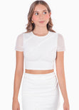 Blusa crop manga corta con malla en mangas color marfil para mujer - Flashy