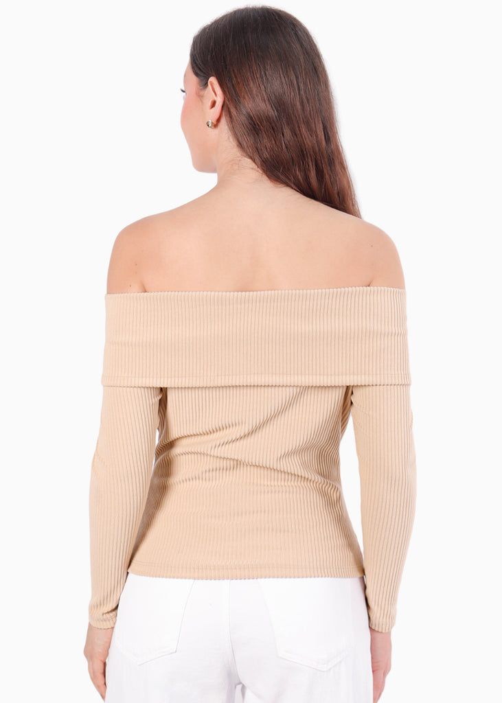 Blusa cuello campesino e insumo en escote  - MONTIEL