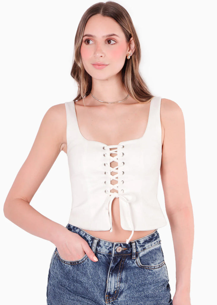 Blusa de tiras con ojaletes y tipo gamuza color blanco, marfil para mujer - Flashy