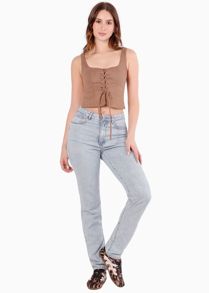 Blusa de tiras con ojaletes y tipo gamuza - KARENINA.CAMEL
