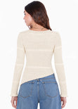 Blusa en encaje con manga campana y ruedo asimétrico - SEGOVIA.MARFIL