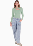 Blusa manga larga con abertura en escote - INDIANA.VERDE