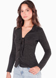 Blusa manga larga con entrelazado en delantero color negro para mujer - Flashy