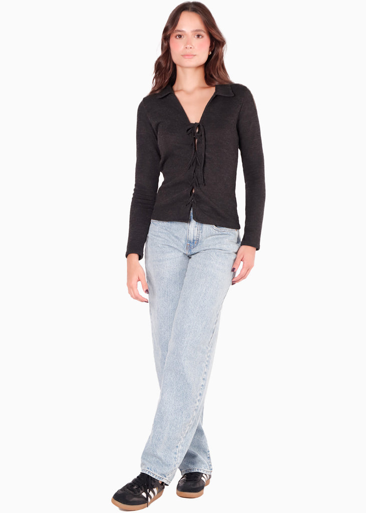 Blusa manga larga con entrelazado en delantero color negro para mujer - Flashy