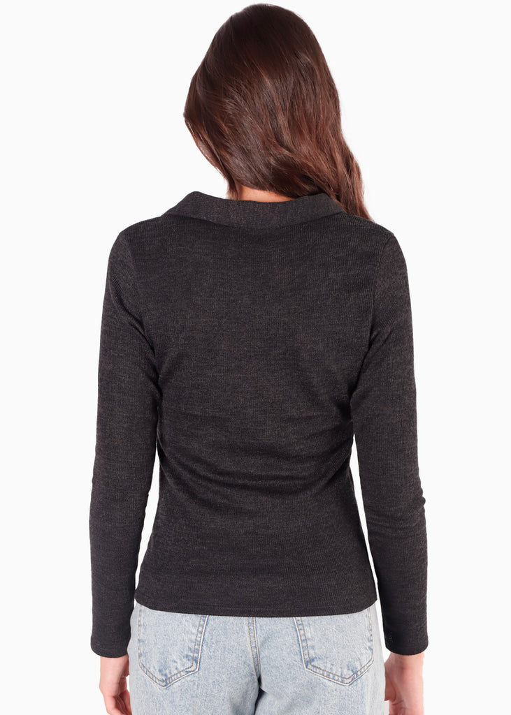 Blusa manga larga con entrelazado en delantero color negro para mujer - Flashy