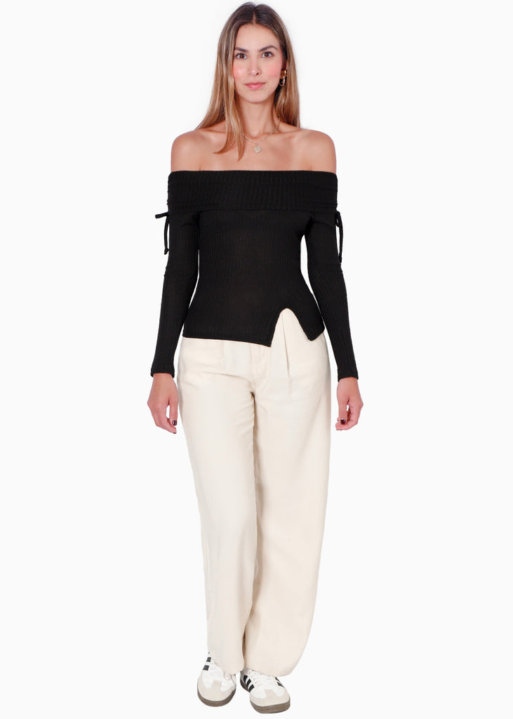 Blusa manga larga con escote off shoulder y recogidos en manga color negro para mujer - Flashy