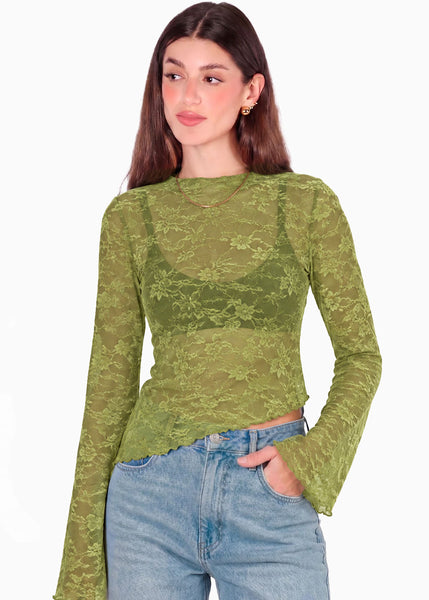 Blusa manga larga con ruedo asimétrico con puños y ruedo con ruches - ORTIGA