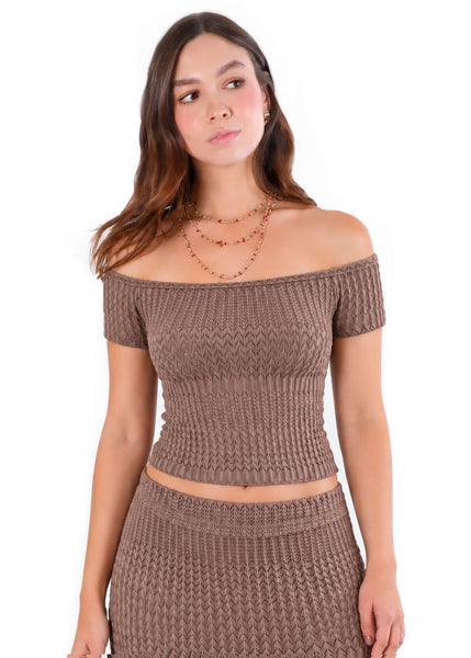 Blusa off shoulder manga corta de color café - CALAFATE
