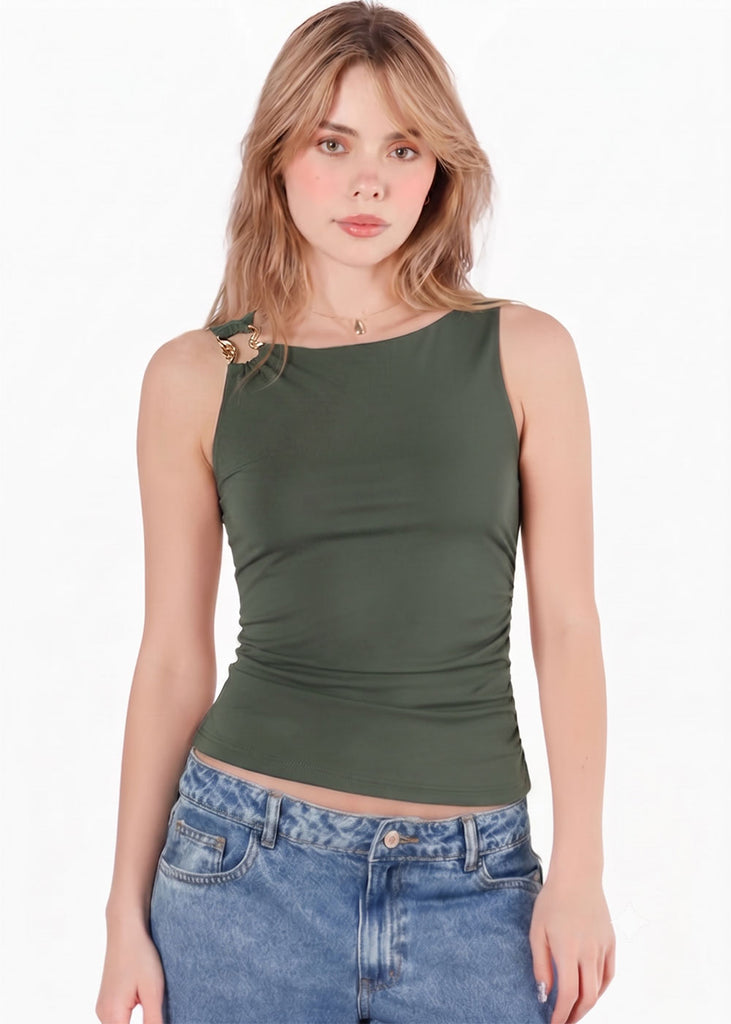 Blusa sin mangas con accesorio dorado en hombro - ALMANZA.VERDE