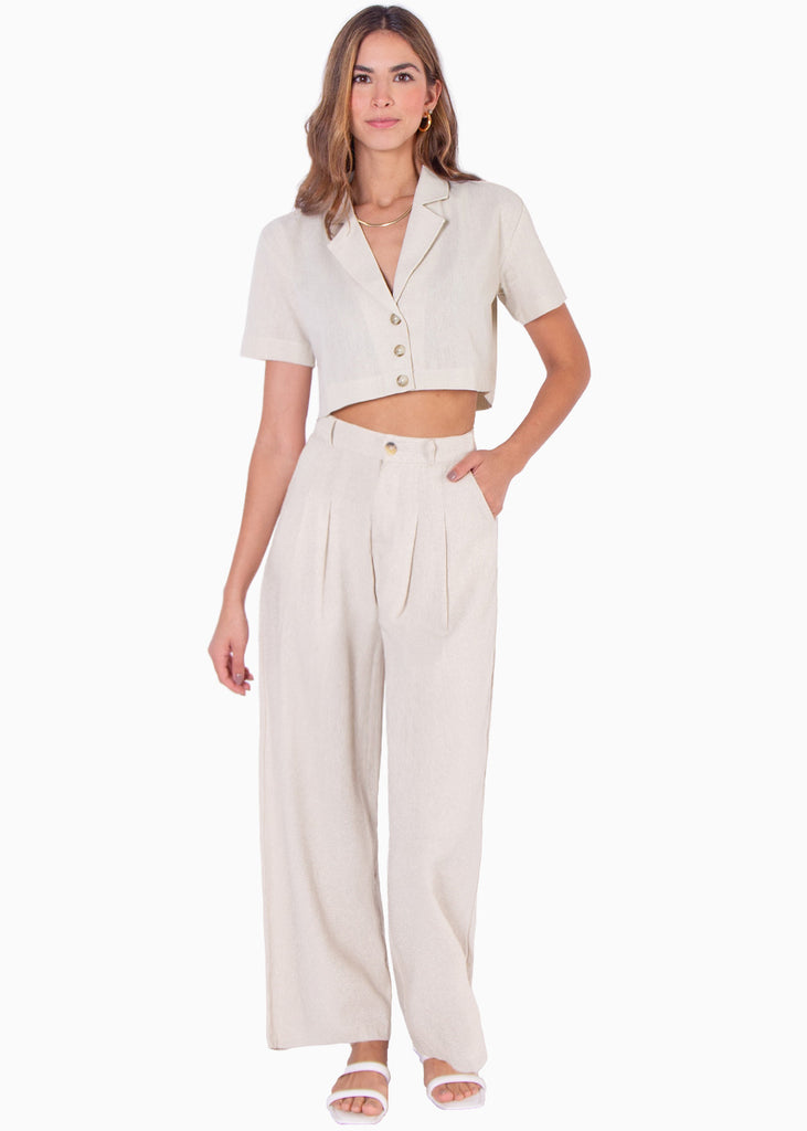 Blusa tipo sastre corto de lino manga corta con cuello y botones color beige para mujer - Flashy