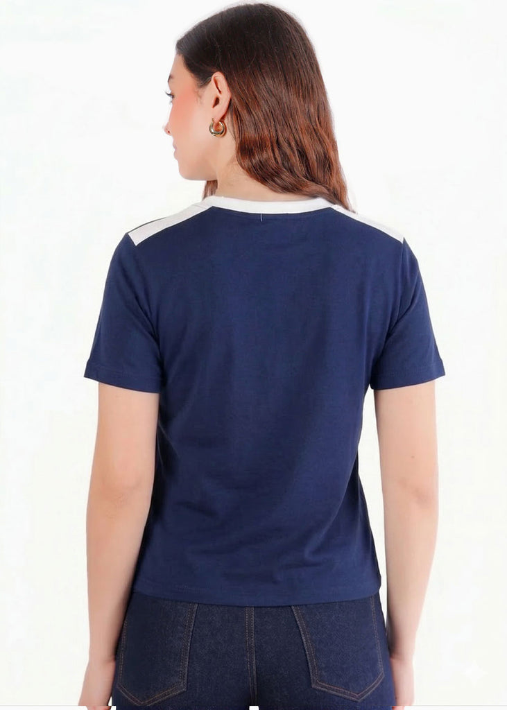 Camiseta basica con estampado y con rayas y cuello en contraste - SEDONA.AZUL