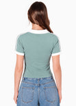 Camiseta con cuello y puños en contraste de color azul - IGUAZU