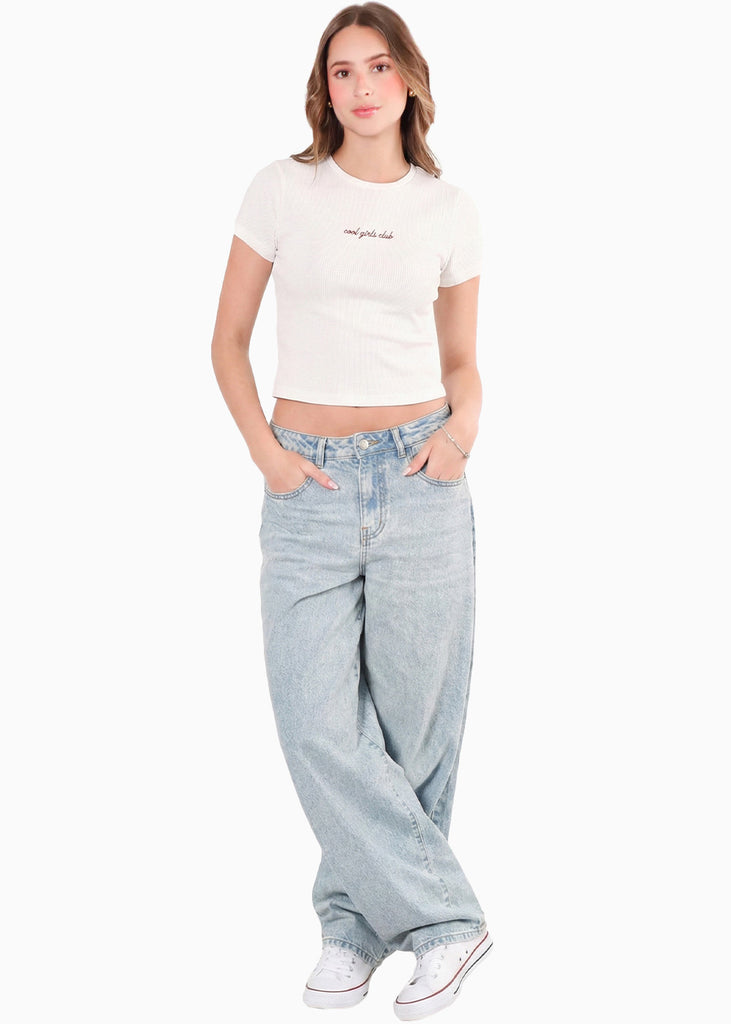 Camiseta corta y ajustada tipo baby tee con bordado - ARLINGTON