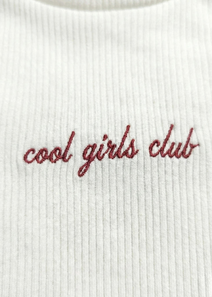 Camiseta corta y ajustada tipo baby tee con bordado - ARLINGTON