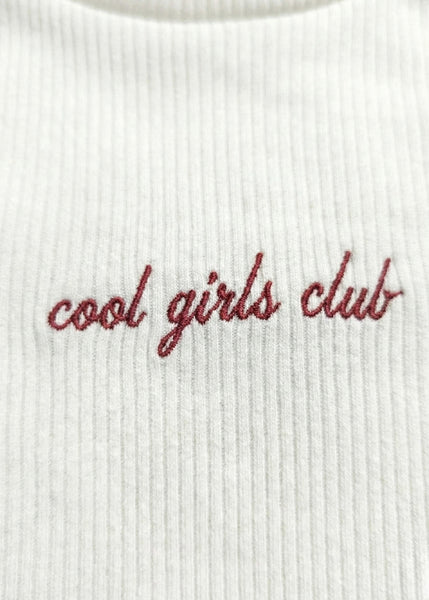 Camiseta corta y ajustada tipo baby tee con bordado - ARLINGTON