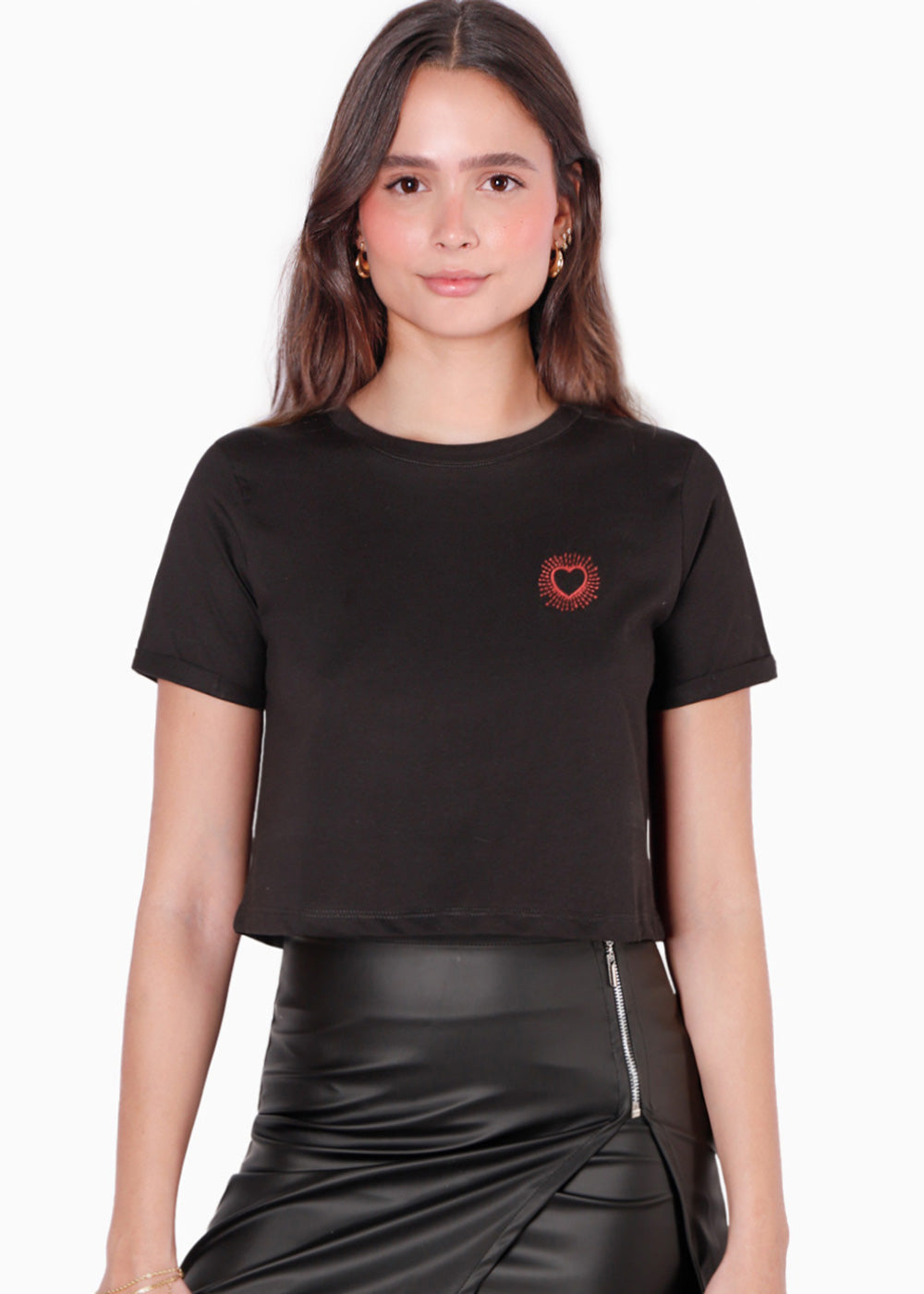 Camiseta crop con bordado de corazón KAIRA