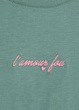 Camiseta crop estampada "L'amour fou" y recogidos en costados color verde para mujer - Flashy
