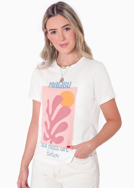 Camiseta estampada "Malibu, sea makes life better"  para mujer - Flashy