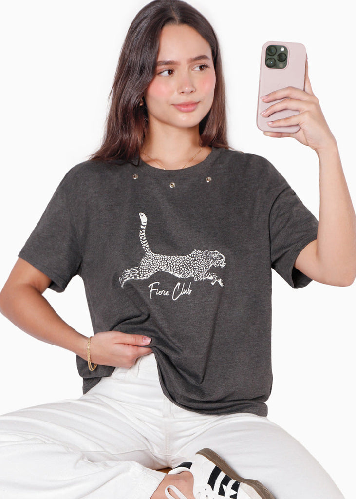 Camiseta oversized estampada "Fierce Club" color gris para mujer - Flashy