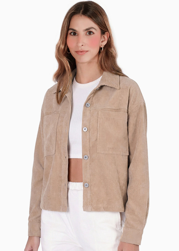 Chaqueta corta con bolsillos tipo cargo en frente - TULSA