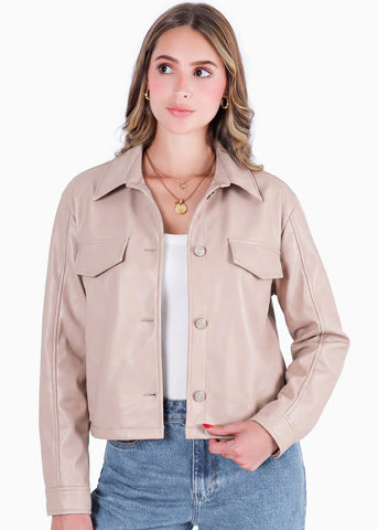 Chaqueta tipo cuero con bolsillos y cuello - ALINA.BEIGE