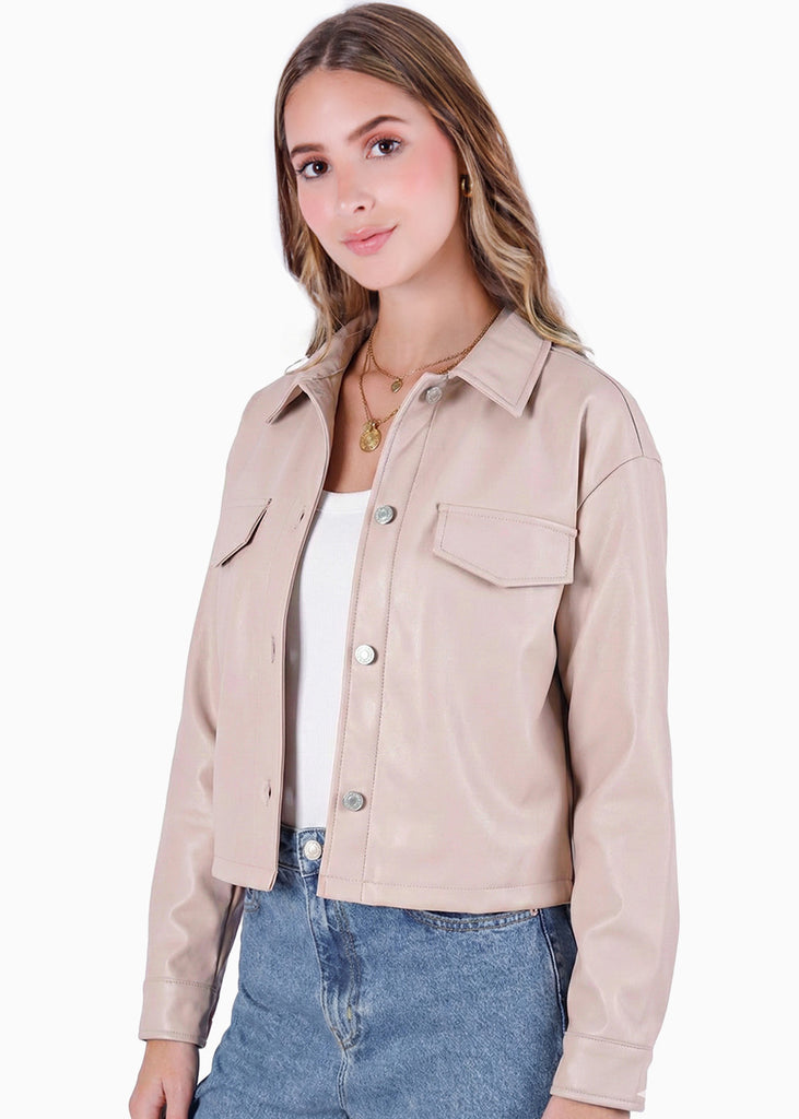 Chaqueta tipo cuero con bolsillos y cuello - ALINA.BEIGE