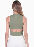 Crop top ajustado con cruce y hueco en escote - MIAMI.VERDE