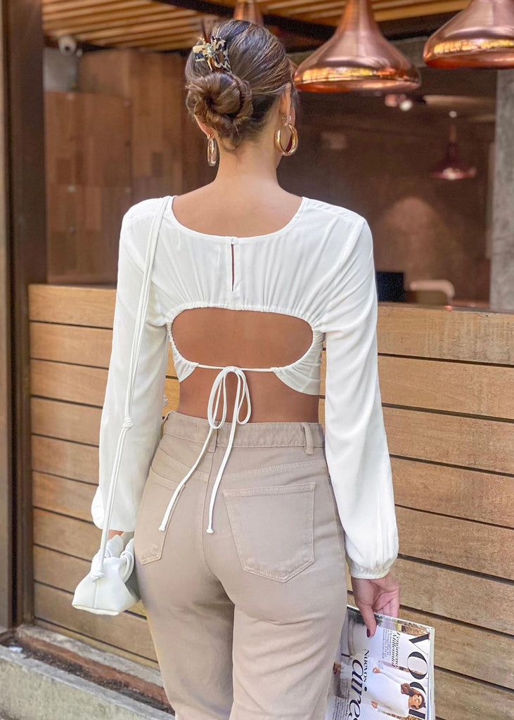 Crop top con cuello alto y espalda descubierta color blanco para mujer - Flashy