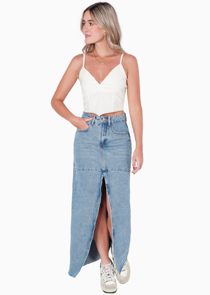 Crop top de tiras tipo corset con escote en v color blanco para mujer - Flashy