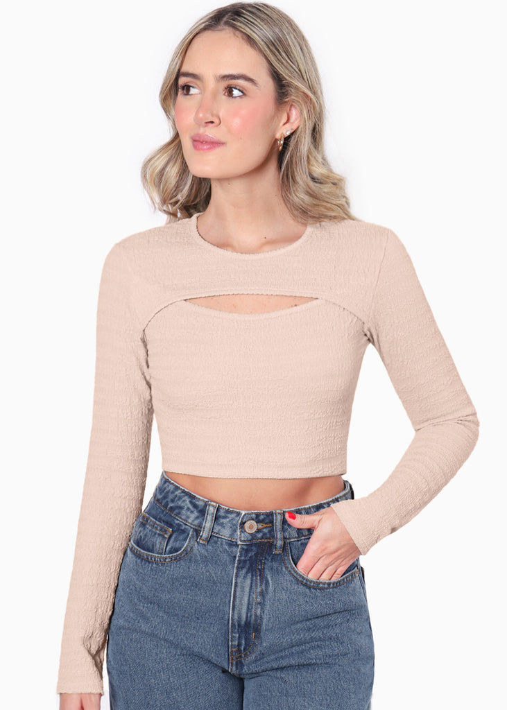Crop top manga larga con abertura cut out en escote color beige para mujer - Flashy