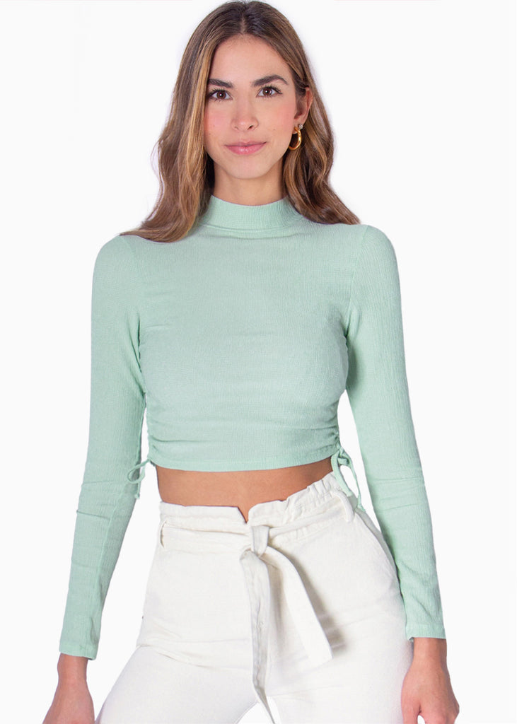 Crop top manga larga cuello alto con anudados en costados color verde para mujer - Flashy