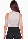 Crop top sin mangas tipo corset color beige para mujer - Flashy
