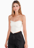 Crop top strapless tipo corset con aplique de ojalillo en escote color blanco, marfil para mujer - Flashy
