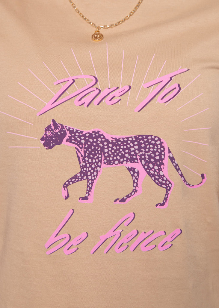 Camiseta estampada "Dare to be fierce" color beige para mujer - Flashy