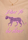 Camiseta estampada "Dare to be fierce" color beige para mujer - Flashy
