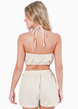 Enterizo de short con anudado en escote y aberturas color beige para mujer - Flashy